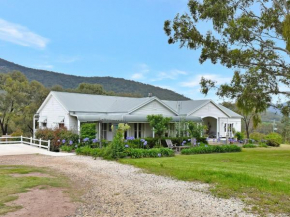 La Sila Homestead on Marrowbone - cutest cottage in the Hunter with killer views